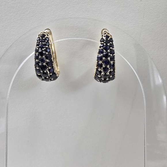 Watch Video / 14K Gold Sapphire Hoop Earrings - Picture 8 of 12